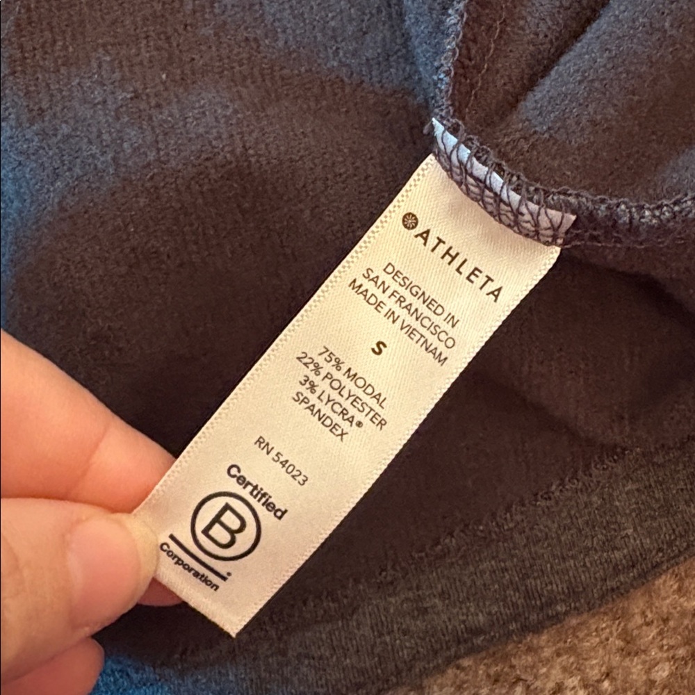 Athleta Purana gray oversized hooded wrap sweatshirt - Picture 7 of 7